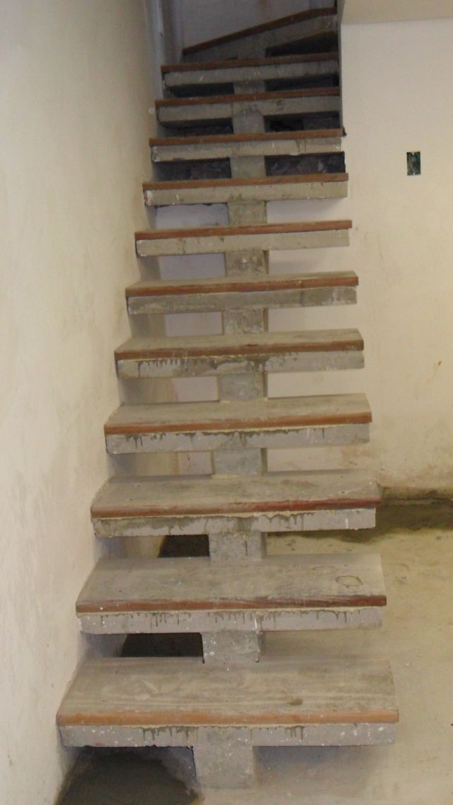 escadas de concreto aparente pré moldado